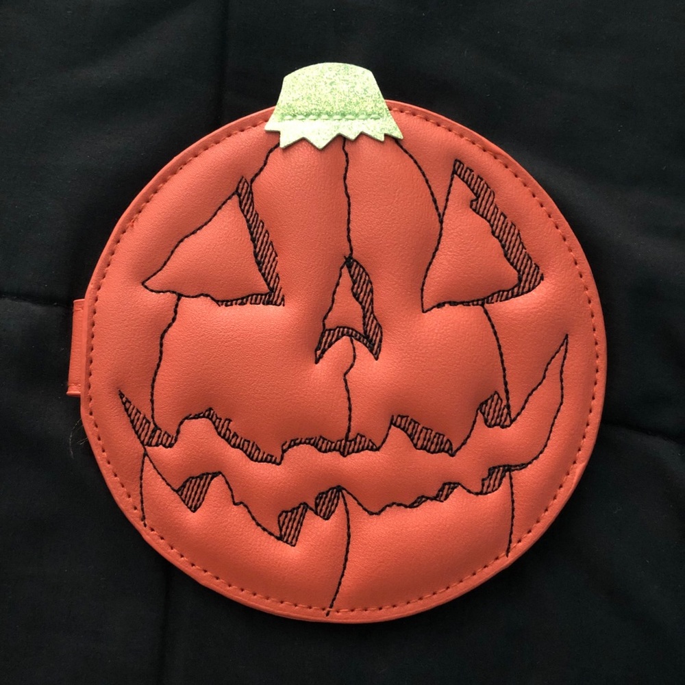 Jack-O-Lantern snap wallet
